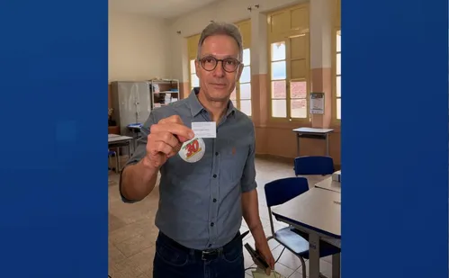 
          Imagem ilustrativa da imagem TRE/MG vai apurar uso de celular no voto por Romeu Zema (Novo)
          