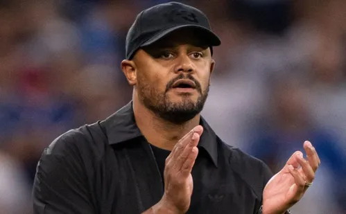 
          Imagem ilustrativa da imagem Técnico do Bayern, Kompany desmaia em treino e levado às pressas para hospital
          