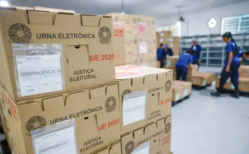 
          Imagem ilustrativa da imagem Tribunais distribuem urnas e preparam sessões para eleição
          