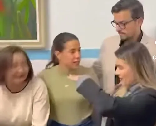 
          Imagem ilustrativa da imagem "Faz sem ela saber": Vídeo sobre laqueadura leva Raquel Lyra a pedir desculpas
          