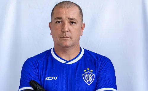 
          Imagem ilustrativa da imagem Vitória contrata goleiro capixaba Gideão para temporada 2027
          