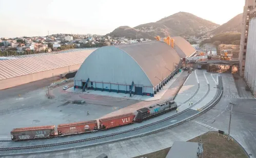 
          Imagem ilustrativa da imagem Vports prevê R$ 150 milhões para ampliar acesso ferroviário aos portos do ES
          