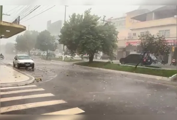 Imagem ilustrativa da imagem Chuva de granizo e ventania atinge cidade no Sul do ES; veja vídeo
