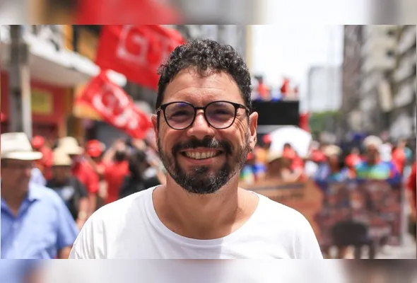 Imagem ilustrativa da imagem Ivan Moraes (PSOL) é o sabatinado desta terça-feira (8) na Tv Tribuna