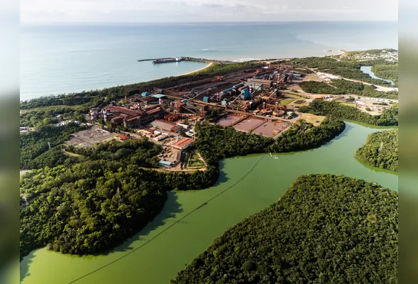Visão geral do complexo da Samarco em Ubu,  Anchieta, onde concentra a pelotização e o porto