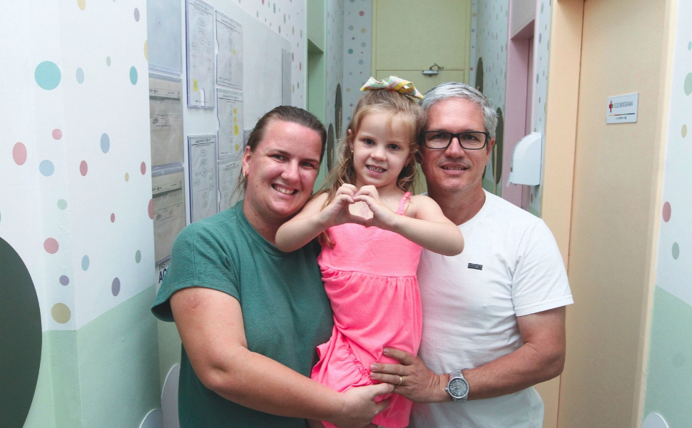 Júlia Vitória, de 4 anos, nasceu com o coração do lado direito e passou por dois procedimentos cirúrgicos