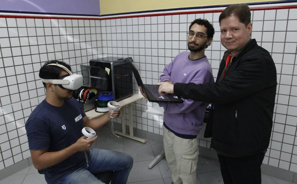 O professor Marcelo Schuster, coordenador dos cursos da área de Tecnologia Salesiano - Centro Universitário Católico