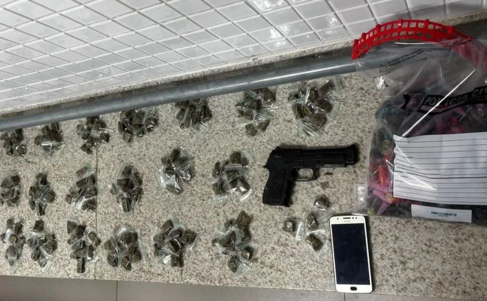 Material apreendido pela polícia