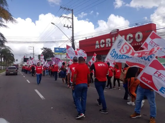 Imagem ilustrativa da imagem Comerciários fazem protesto pelas ruas de Vitória