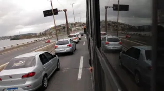 Imagem ilustrativa da imagem Trânsito na Segunda Ponte fica congestionado após interdição na 3ª Ponte