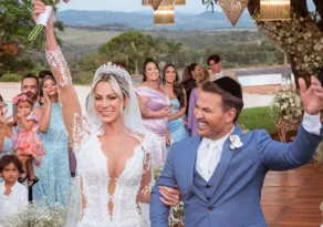 Imagem ilustrativa da imagem Eduardo Costa se casa com capixaba em cerimônia religiosa e rabino reage