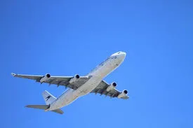 Imagem ilustrativa da imagem Avião faz pouso de emergência após ser atingido por granizo