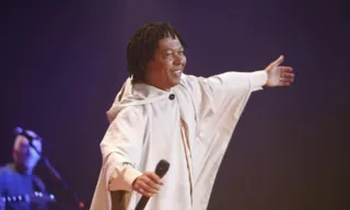 Imagem ilustrativa da imagem Djavan é criticado por usar linguagem neutra em post escrito em catalão