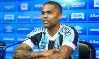 Imagem ilustrativa da imagem Justiça decreta prisão do jogador Douglas Costa por pensão alimentícia