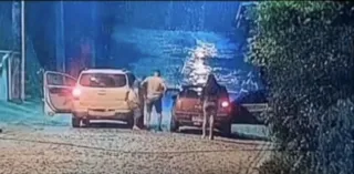 Imagem ilustrativa da imagem Mulher morre ao ser atropelada e o carro passar várias vezes por corpo