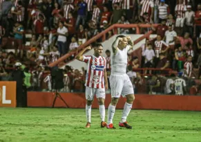 Imagem ilustrativa da imagem Náutico vence e dorme na vice-liderança da Série C