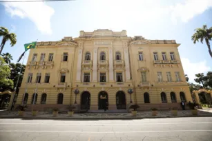 Imagem ilustrativa da imagem Servidores do Estado vão receber o salário de junho nesta sexta-feira