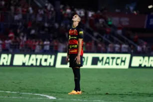 Imagem ilustrativa da imagem Sport joga mal, perde de 2x0 para o CRB e deixa a liderança escapar