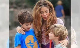 Imagem ilustrativa da imagem VÍDEO | Shakira lança clipe emocionante com a participação dos filhos