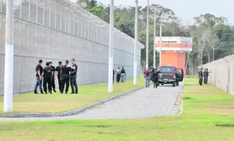 Imagem ilustrativa da imagem ES abre inscrições para concurso com 600 vagas e salário de até R$ 3,8 mil