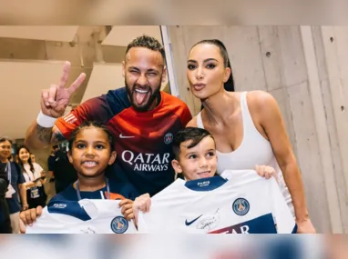 Imagem ilustrativa da imagem Kim Kardashian publica vídeo de seu filho dançando funk com Neymar