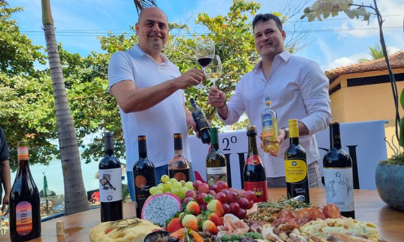 Fiesta del vino de 10 países en Iriri