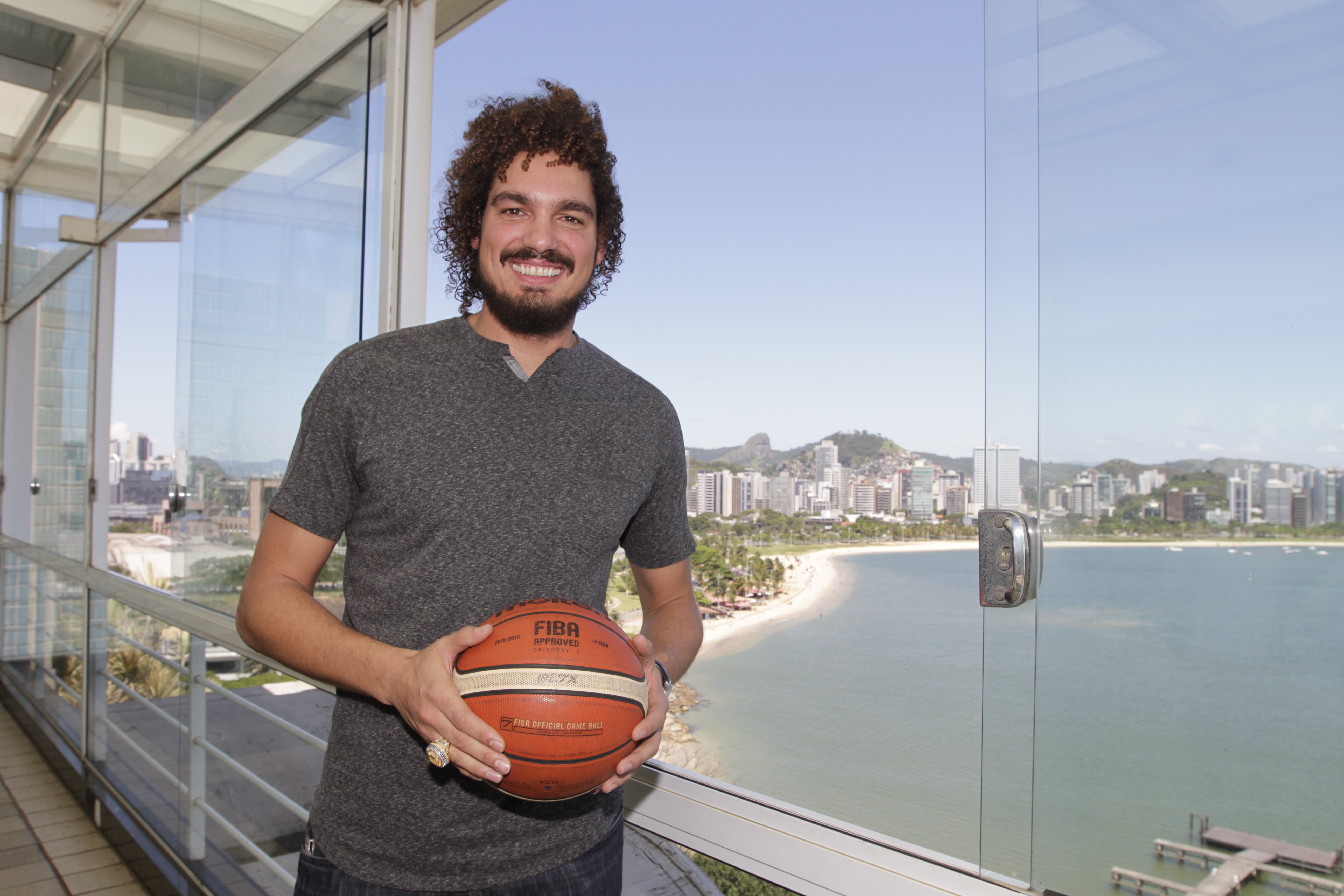 Anderson Varejão tem até quinta-feira (18) para ser inscrito pelo Flamengo no NBB (Foto: Rodrigo Gavini/AT)