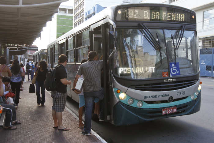 O percentual de reajuste será definido durante a reunião do Conselho Municipal de Transporte e Trânsito (Comuttran). Foto: Antonio Cosme