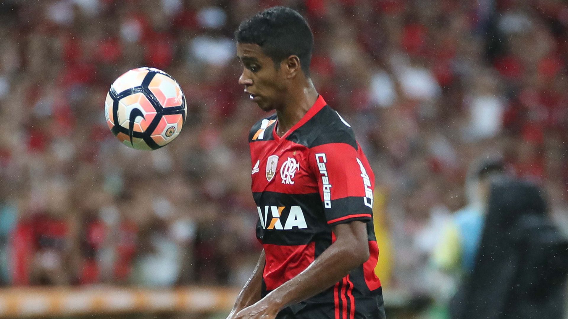 Um dos jogadores mais contestados pela torcida do Flamengo, Gabriel -revelado pelo Bahia- renovou contrato com o clube carioca até o fim de 2019. Foto: Gilvan de Souza/Flamengo