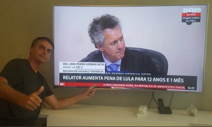 Bolsonaro comemora condenação de Lula. Foto: Reprodução/Instagram.