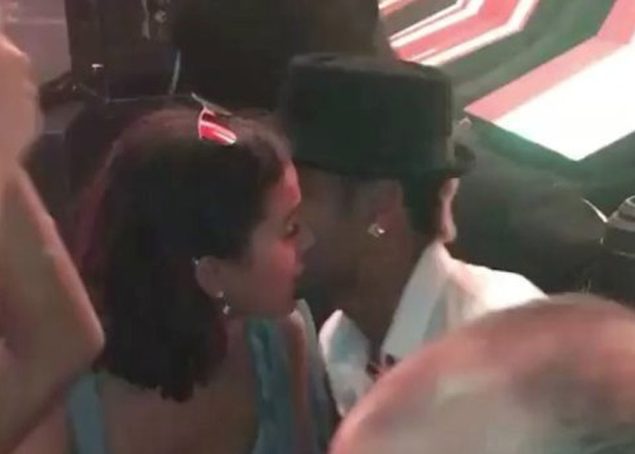 A atriz e o jogador ensaiaram um retorno durante o casamento da atriz Mariana Ruy Barbosa. Foto: Divulgação