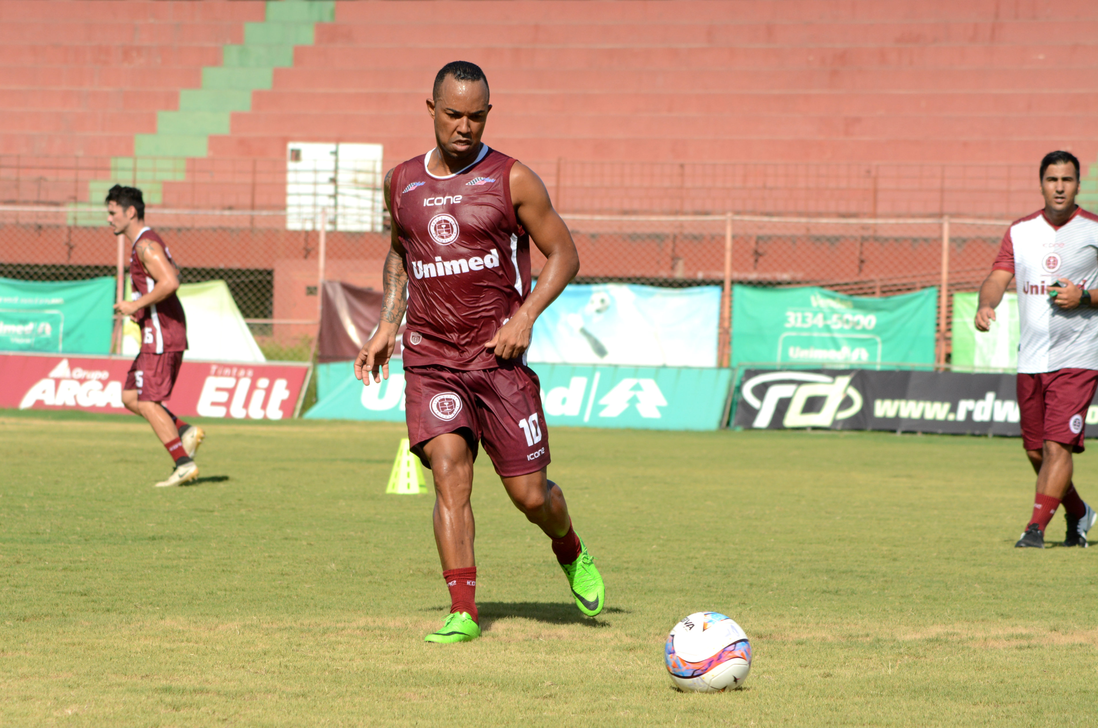 Edinho é um dos artilheiros do Capixabão. Foto: Henrique Montovanelli/Desportiva Ferroviária