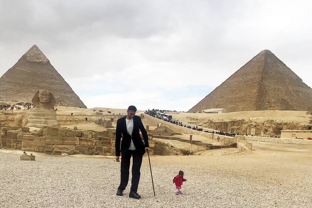 Indiana Jyoti Amge tem 62,8 centímetros e o turco Sultan Kosen, mede 2,51 metros. Foto: Mohamed Zaki/Reuters