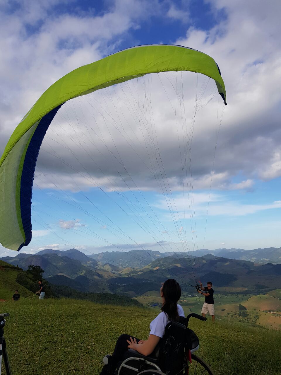 Laís Souza voou de parapente em Alfredo Chaves. Foto: Acervo pessoal