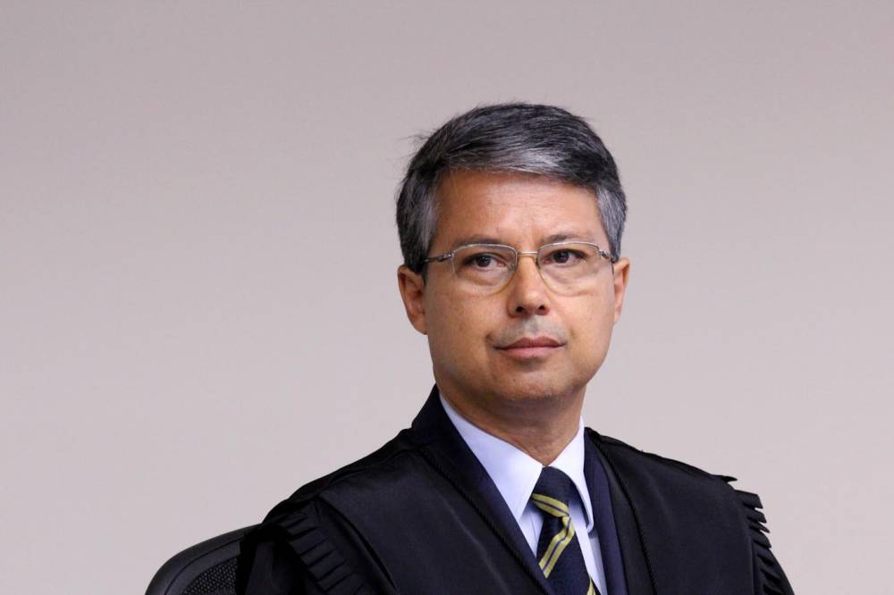 Desembargador Victor Laus no julgamento da Lava Jato no TRF4. Foto: Sylvio Sirangelo/TRF4/Divulgação