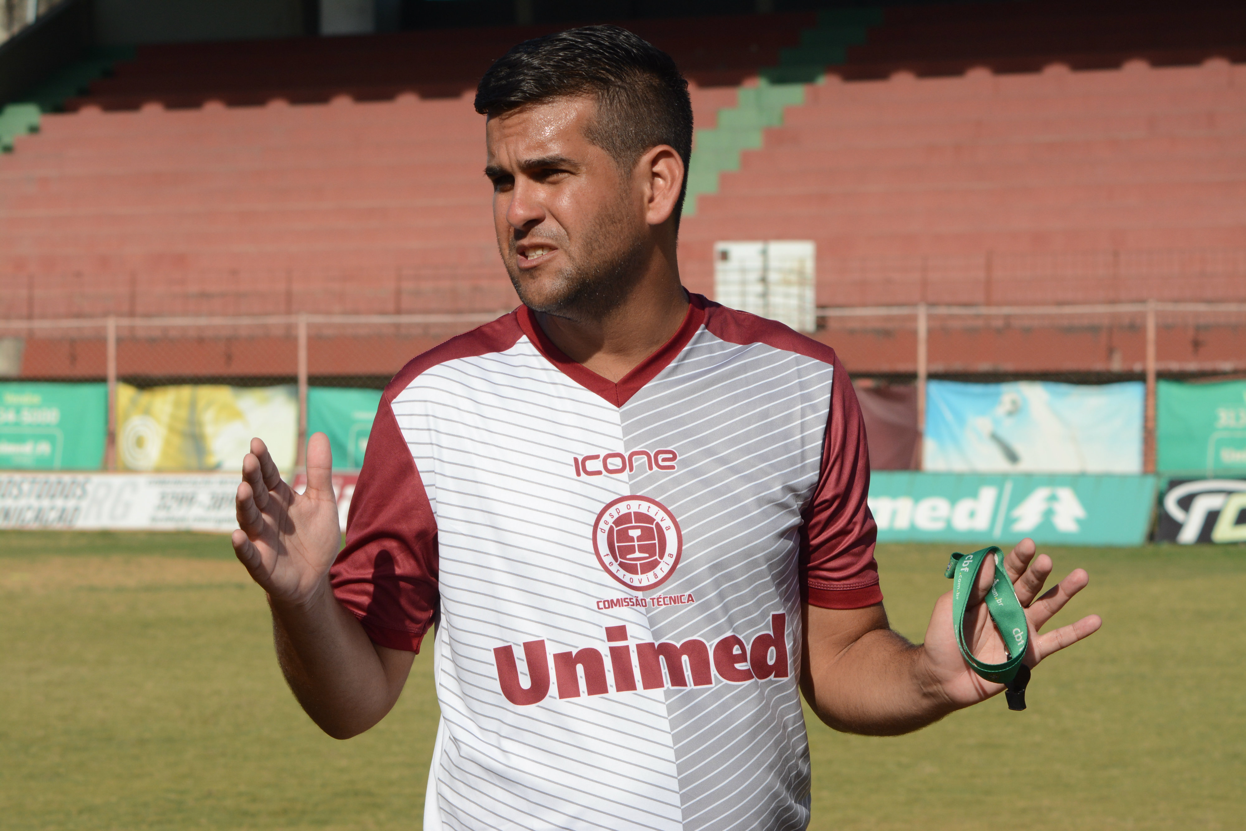 Rafael Soriano tem paciência para montar o time ideal com o desenrolar do campeonato. Foto: Henrique Montovanelli/Desportiva Ferroviária
