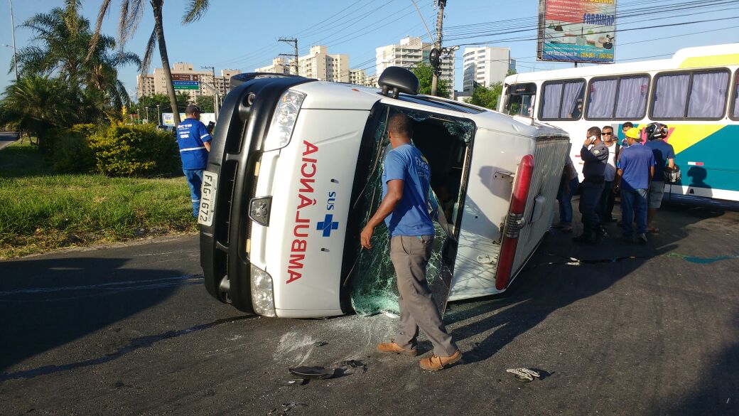 O acidente aconteceu por volta das 18h em Laranjeiras, na Serra. Foto: Whatsapp