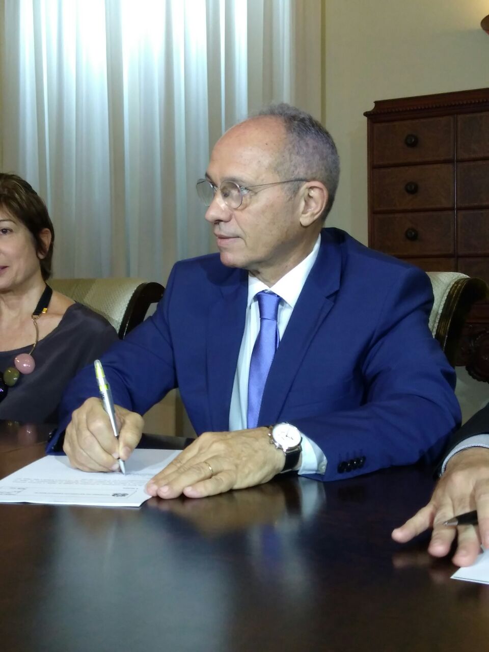 O governador Paulo Hartung autorizou o concurso na manhã desta quarta (31). Foto: Fernando Bianchi