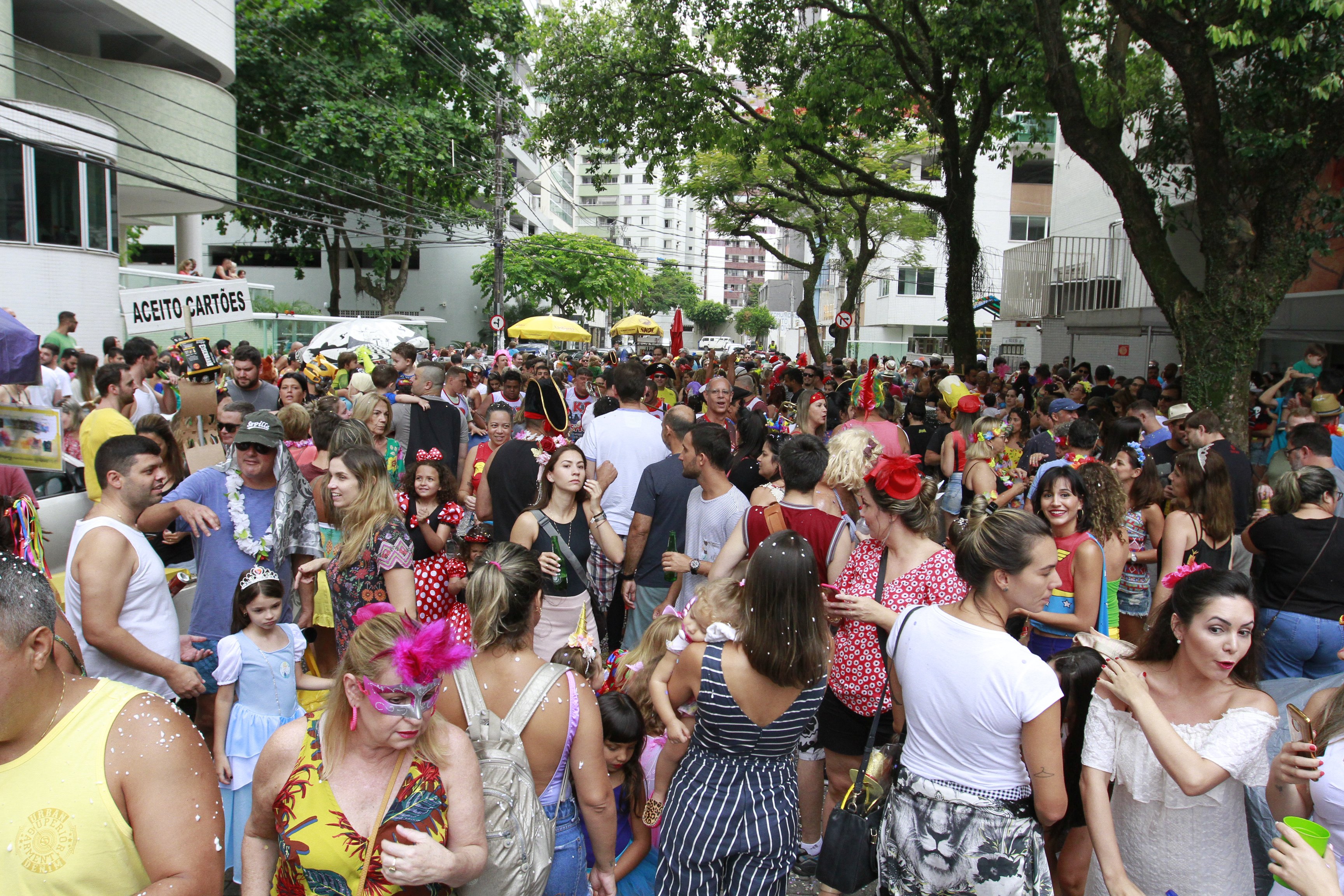 Um bloco estreante pretende recriar no próximo sábado (17) os primórdios do Carnaval de rua, antes mesmo da criação das escolas de samba. Muitas tiveram origem nos chamados cordões que saíam pelas ruas antigamente.Foto/Acervo A Tribuna