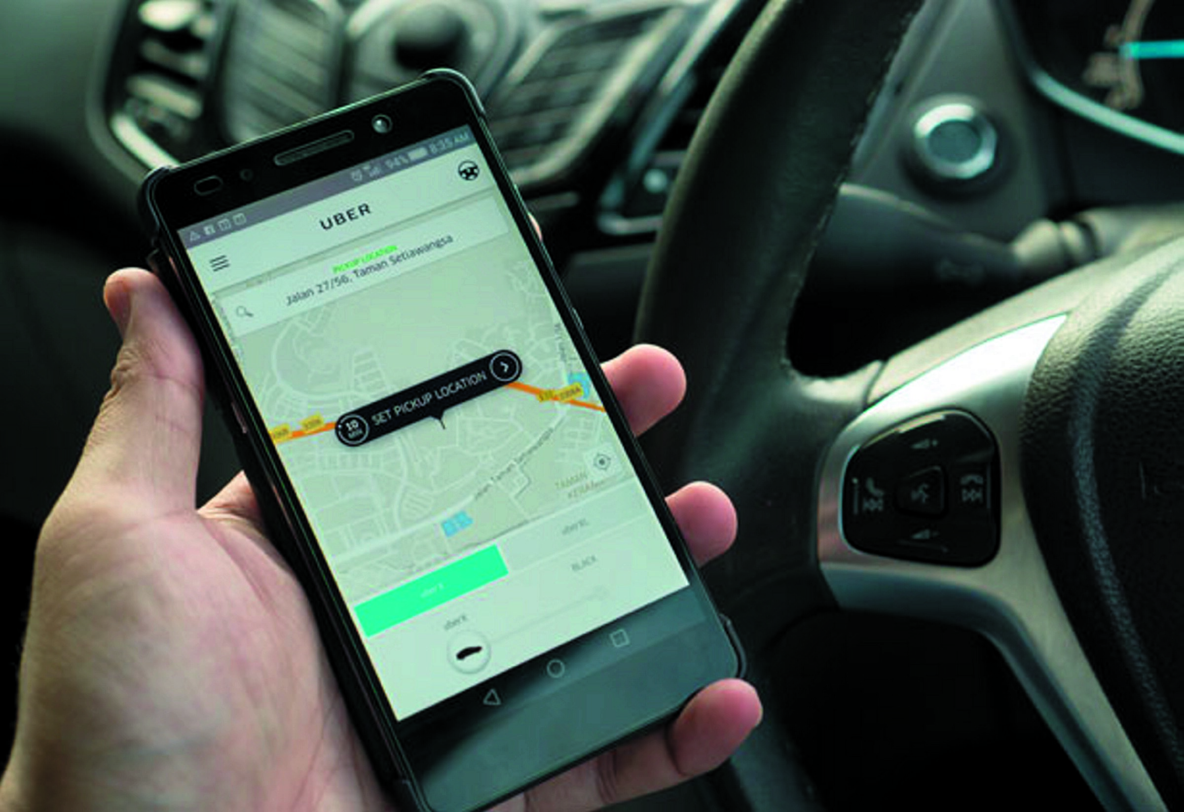 A companhia de serviços de carros vai pagar US$ 245 milhões, em ações, à subsidiária de carros autoguiados da Alphabet, empresa-mãe do Google. Foto/ Acervo A Tribuna.