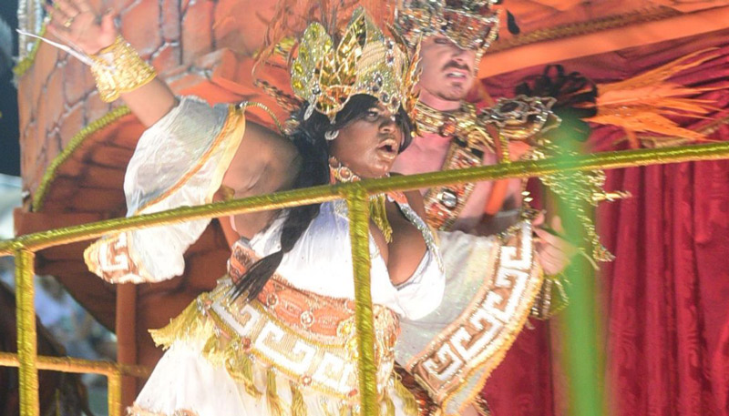 Jojo em desfile da Beija-Flor. Foto: Reprodução