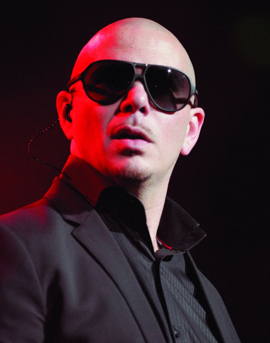 Rapper americano animou foliões no bloco comandado por Cláudia Leitte