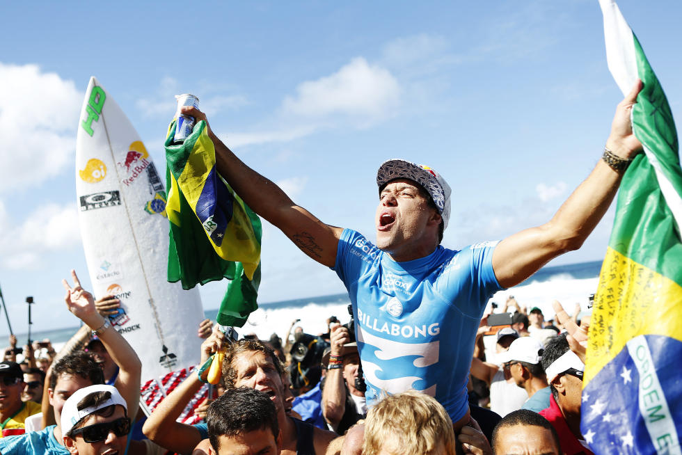 Adriano de Souza venceu Kelly Slater 11 vezes e é o brasileiro com o maior número de vitórias sobre o australiano. Foto: Kirstin Scholtz/WSL
