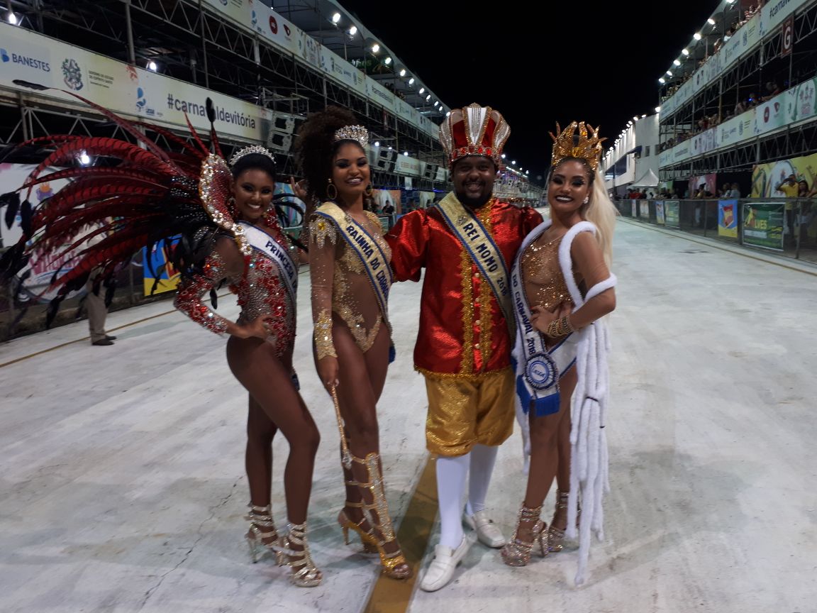 A Família Real também marcou presença na primeira noite do Carnaval de Vitória. Foto: Tainá Campos.