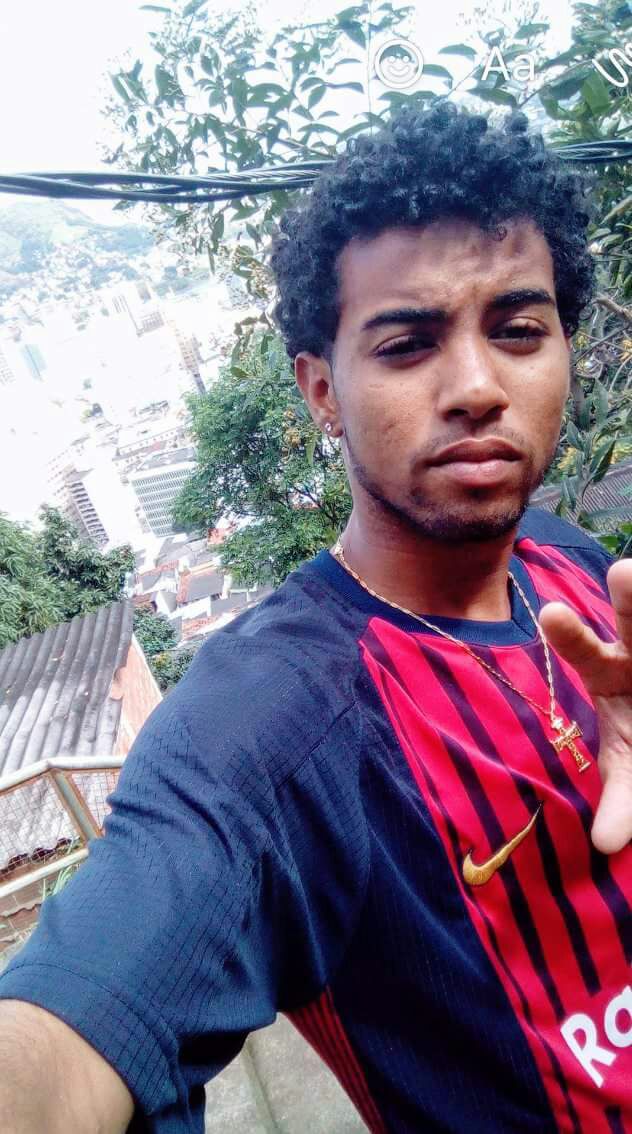 Richard Alves de Souza Rocha foi morto com 20 facadas