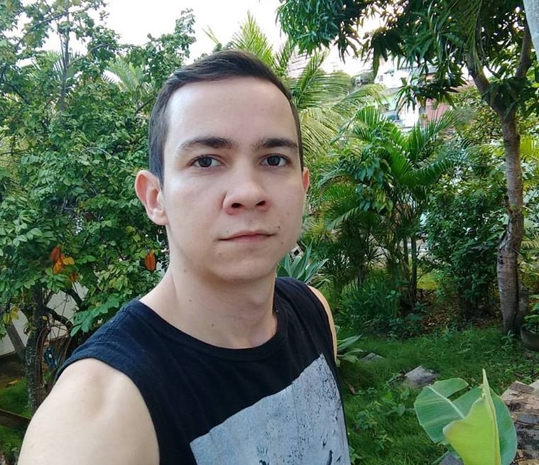 Leandro foi morto com uma facada no tórax. Foto: Reprodução/Facebook