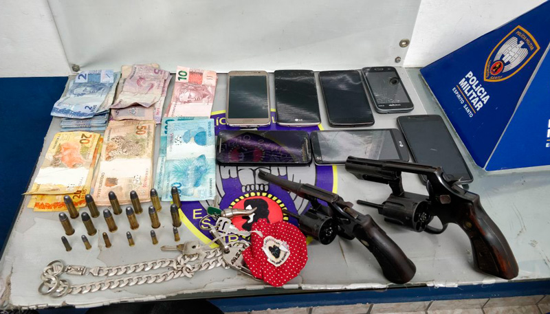 Todo o material foi recuperado junto com o carro roubado. Foto: Divulgação/PMES