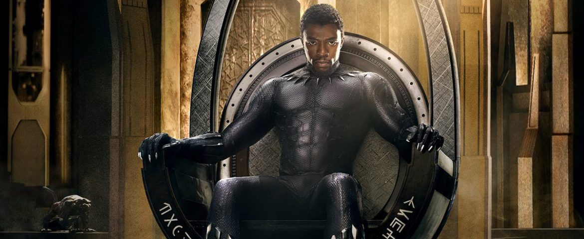 O príncipe T’challa (Chadwick Boseman) tem a missão de proteger Wakanda