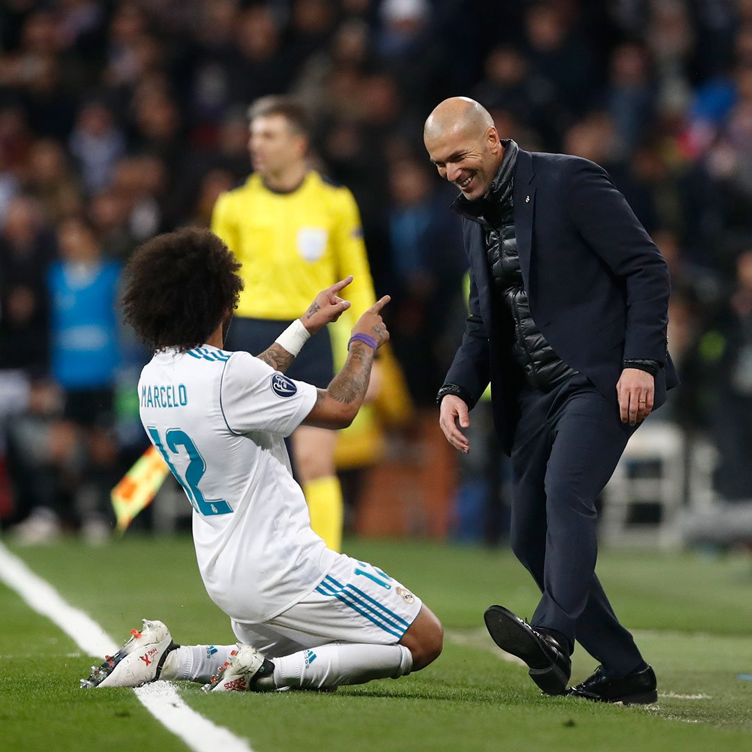 Marcelo, que marcou o terceiro gol do Real, se rende ao técnico Zidane. Foto: Twitter