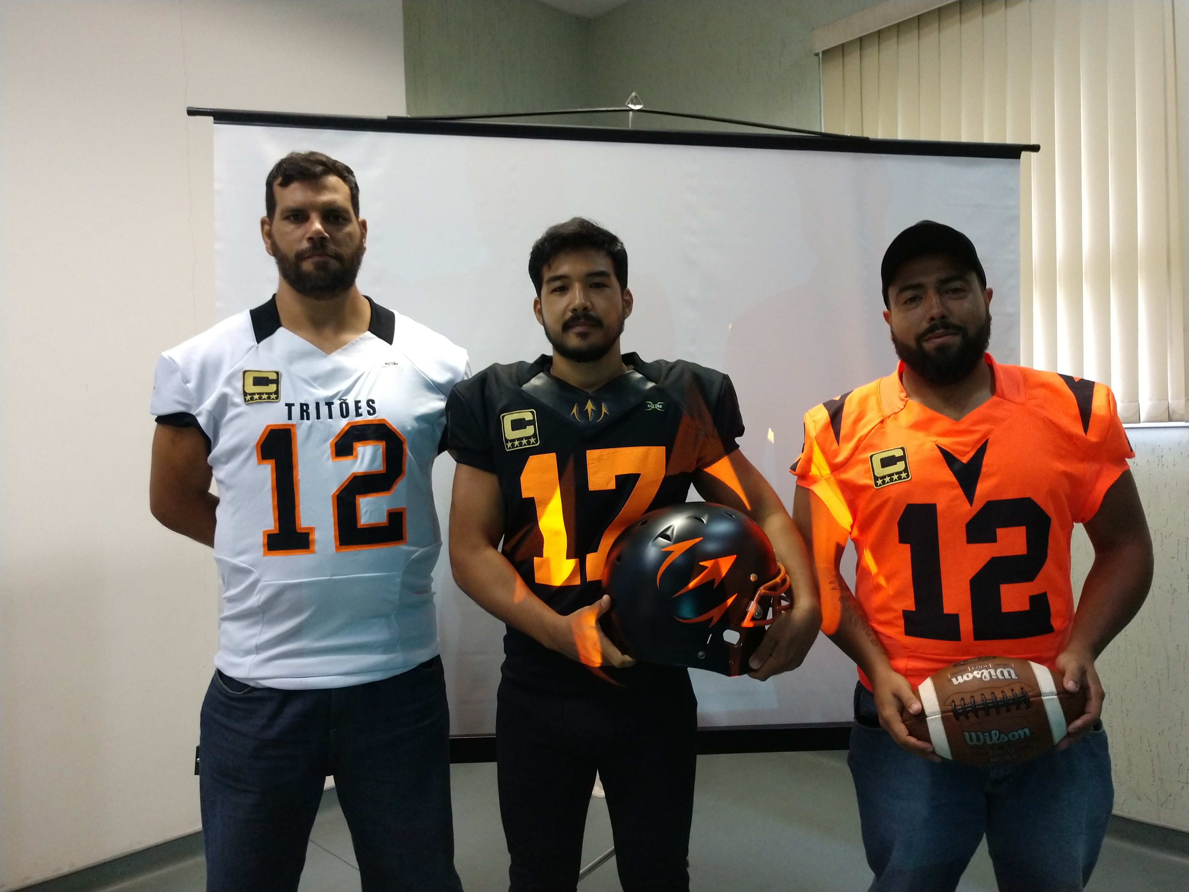 Uniformes do Tritões para a temporada. Foto: Acácio Rodrigues